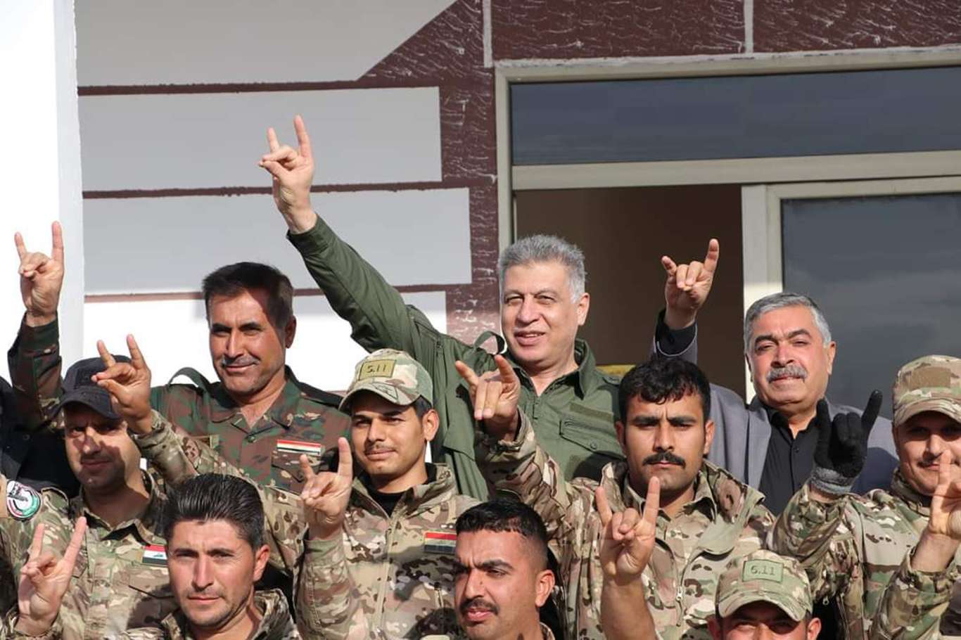 Türkmen liderin bozkurt işaretine Kerkük'teki aşiretlerden tepki Türkmen liderin bozkurt işaretine Kerkük'teki aşiretlerden tepki